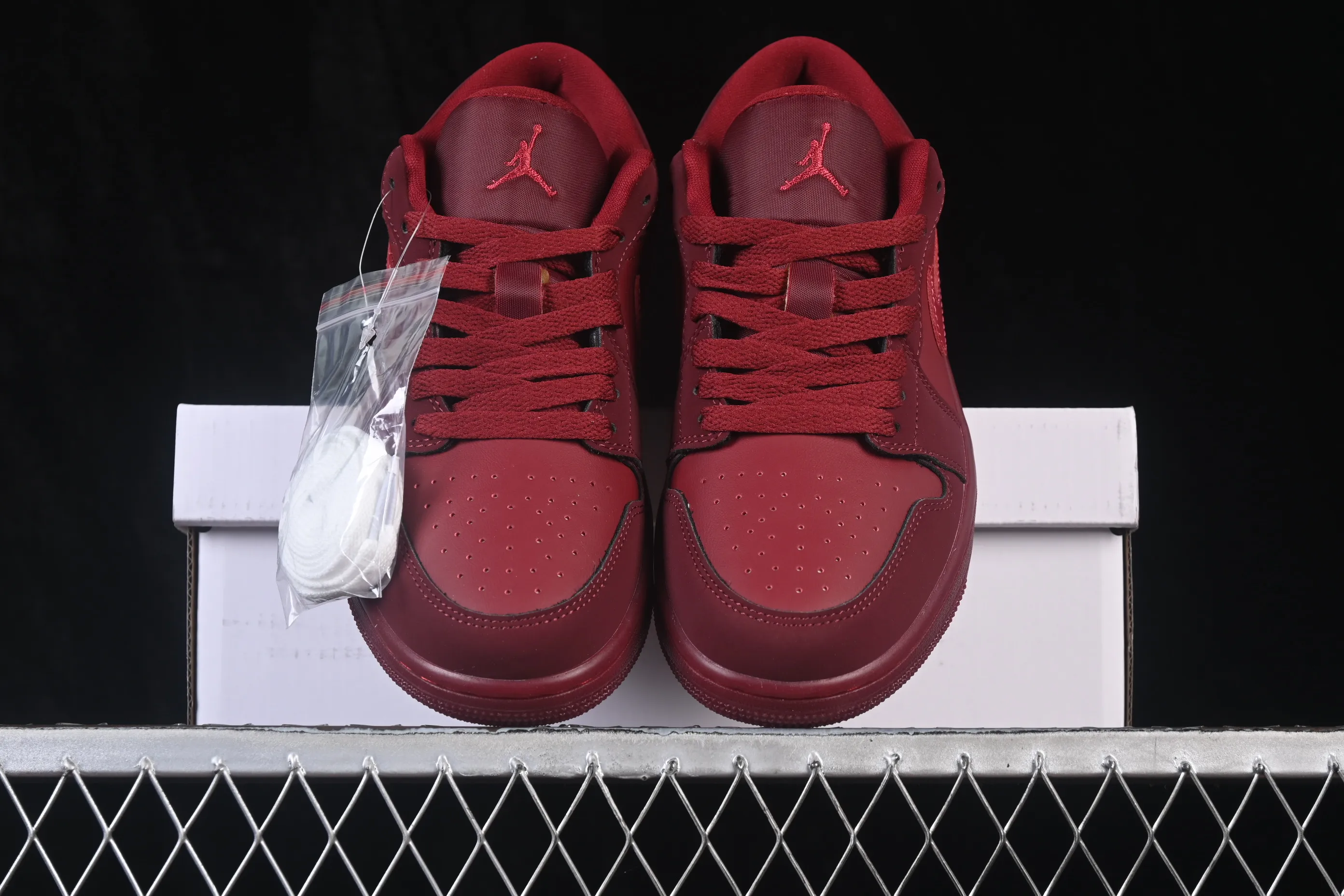 All categories Air Jordan Jordan series basketball shoes Air Jordan 1 Low Air Jordan 1 Low AJ1 Joe 1 raw rubber wine red low-top retro cultural basketball shoes IB7012-600
